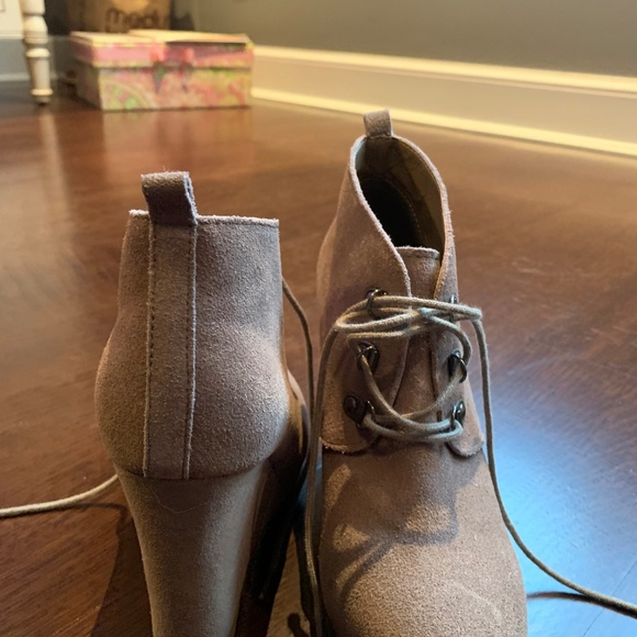 Suede Steve Madden booties - Picture 4 of 5